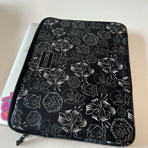 Marc By Marc Jacobs Black and White LapTop Sleeve